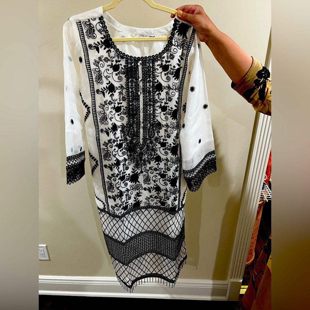Embroidery Kurta and Dupatta 🖤 🤍